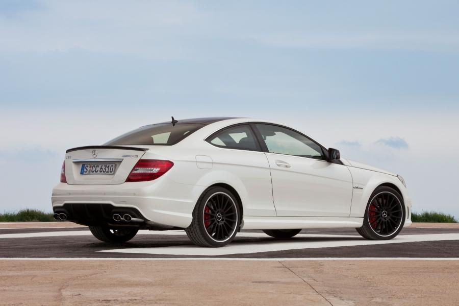  Mercedes-Benz C63 AMG Coupe 2012 года  (фото 24 из 113)
